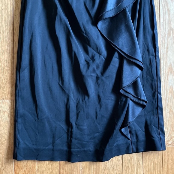 Le Chateau Black Dress. Lined. Medium. Zipper back. - Picture 3 of 9